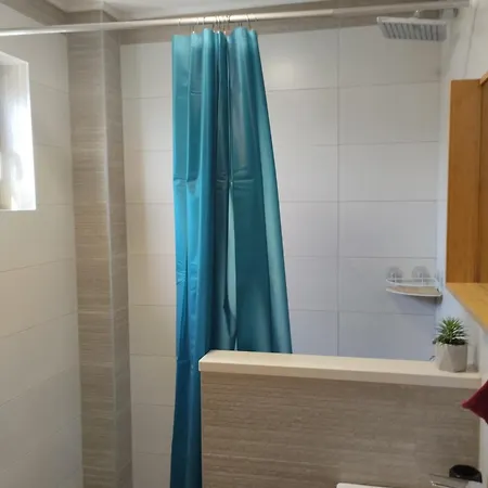 Holiday home Family Friendly House With A Swimming Pool - 24636 Makarska