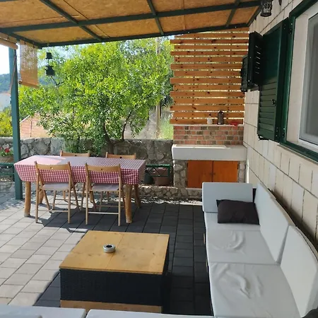 Holiday home Family Friendly House With A Swimming Pool - 24636 Makarska